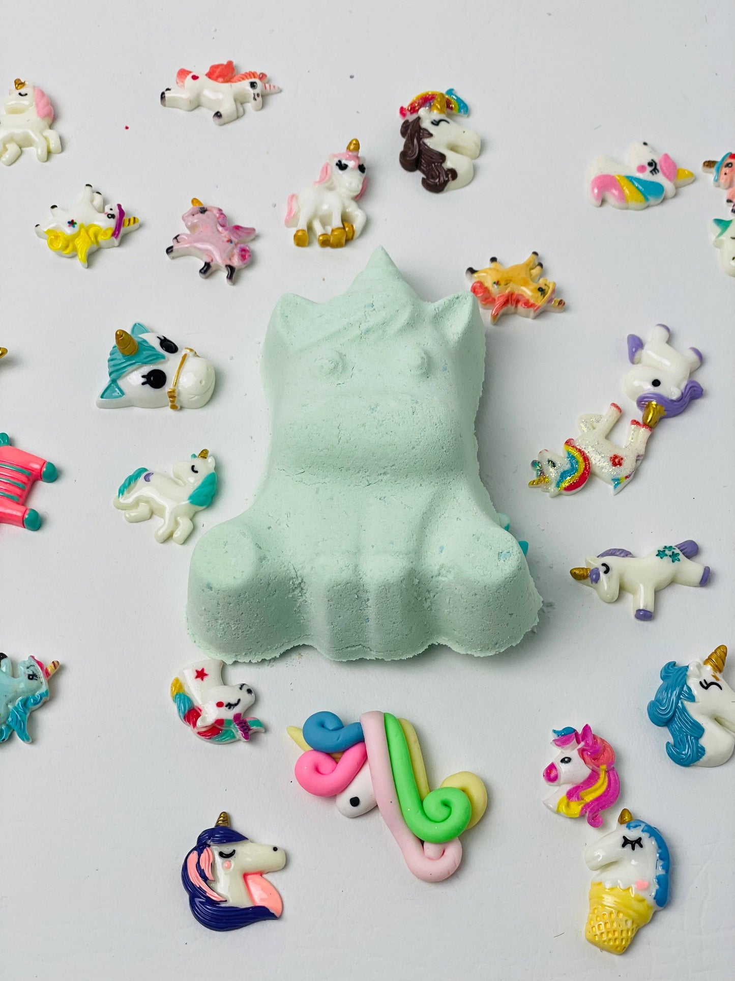Magic Unicorn Bath Bomb with Surprise Toy