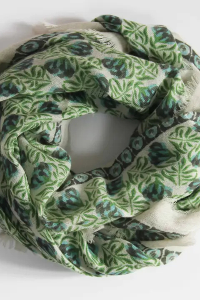 Vet Green Poeme Wool Square