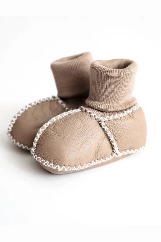 baby cozy booties | tan