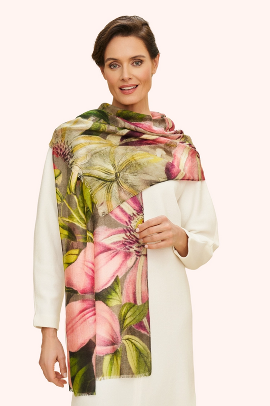 Wool Wrap Botany Bliss in Charcoal Scarf PINK / flwrs