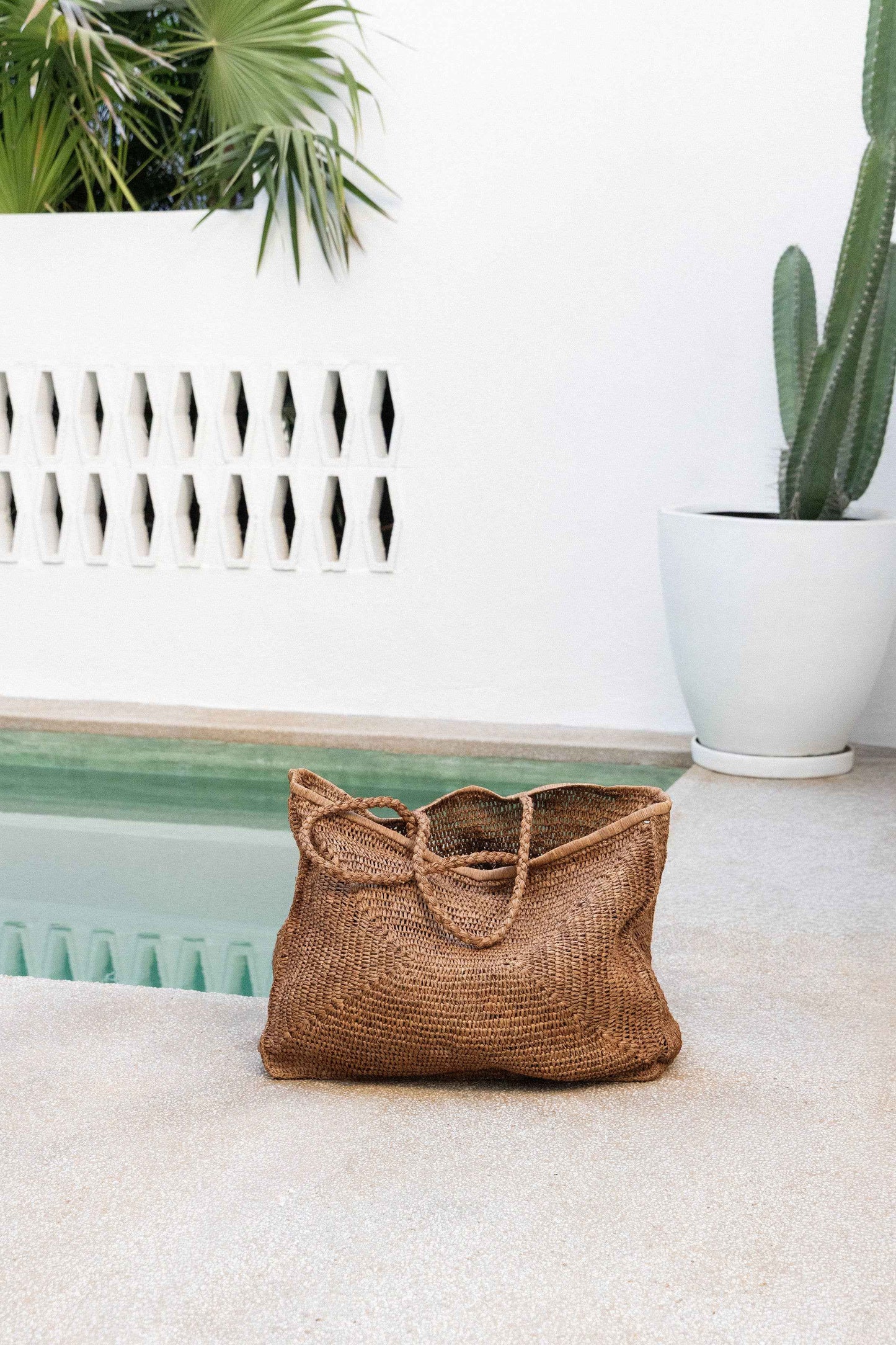Clipa (xxl) tote bag beach bag raffia straw