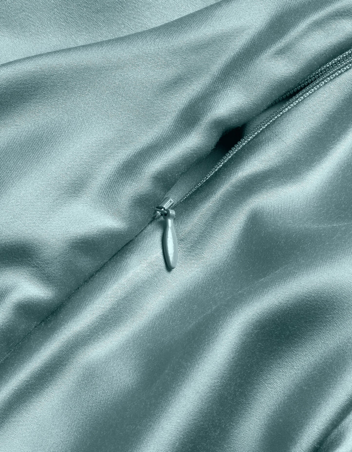 Cozy Earth Bamboo Duvet Cover - concealed zipper detail