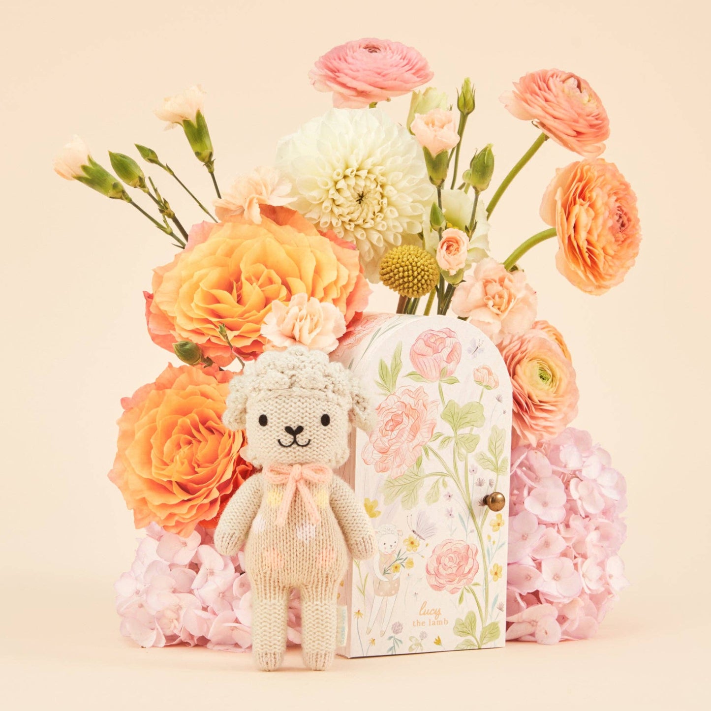 Lucy the Lamb | 6 in. | Cuddle + Kind