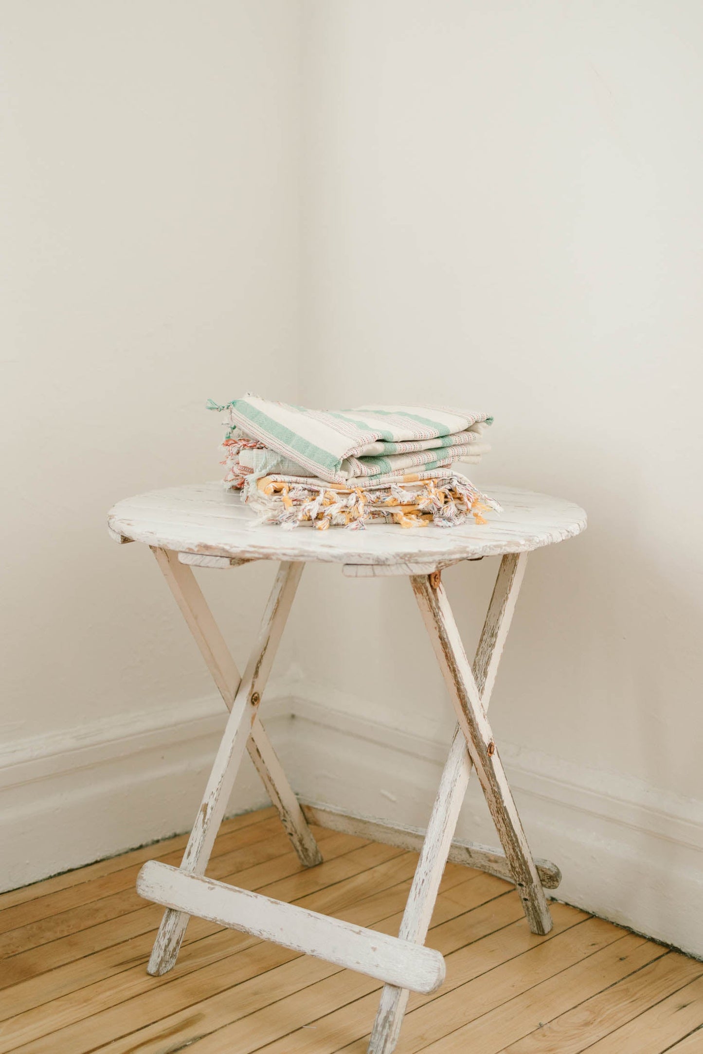 Green Ivory Montauk Hand Towel | Home & Loft