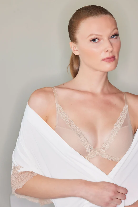 Feathers Plunge T-Shirt Bra | Natori
