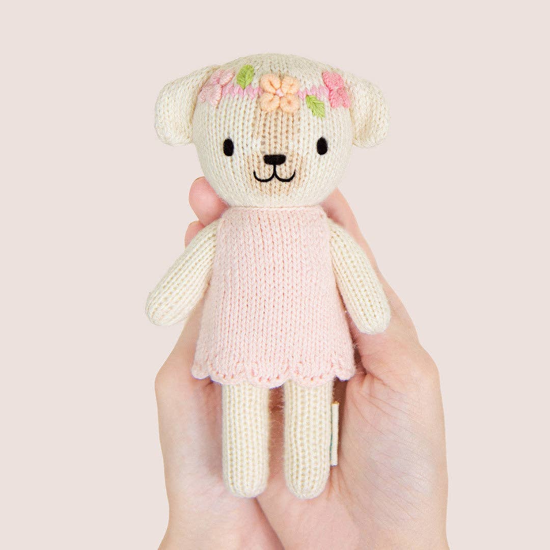Charlotte the Dog | 6 in. | Cuddle + Kind