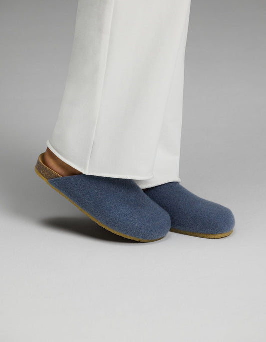 Lakehouse clog