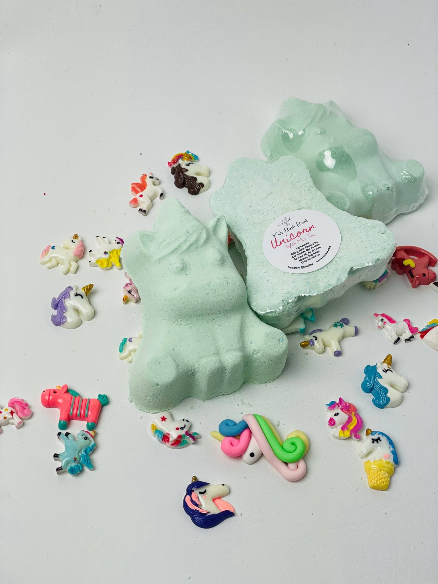 Magic Unicorn Bath Bomb with Surprise Toy