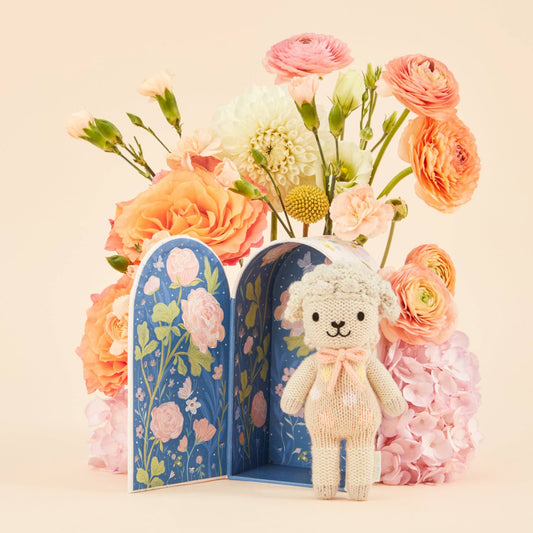 Lucy the Lamb | 6 in. | Cuddle + Kind