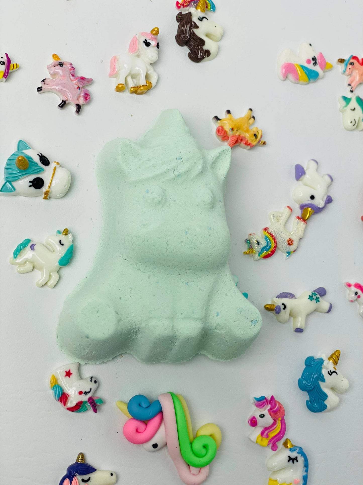 Magic Unicorn Bath Bomb with Surprise Toy